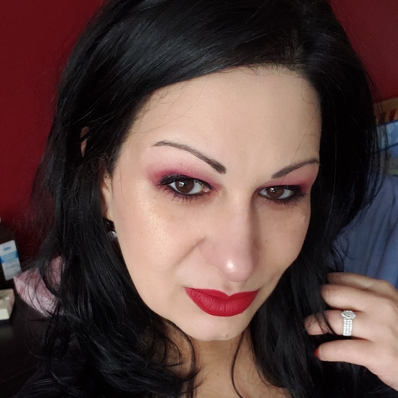 Meet your Posher, Miglena 💋 - Picture 1 of 2